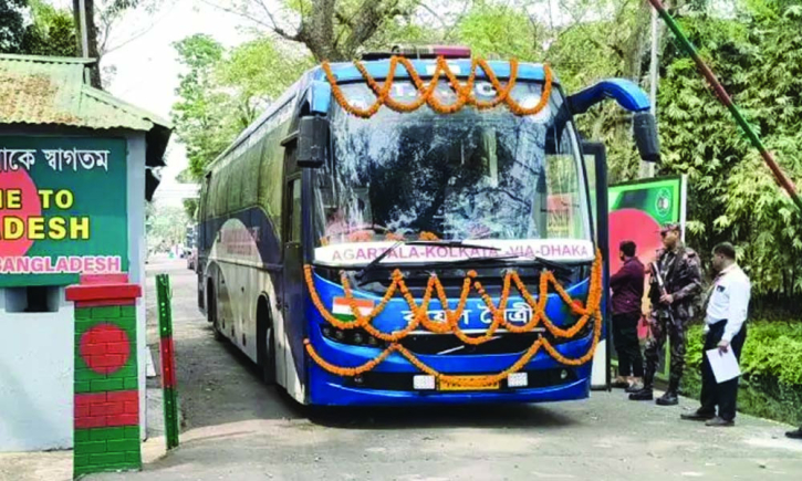 দীর্ঘ দেড় বছর পর সচল হলো ঢাকা-আগরতলা-কলকাতা বাস সার্ভিস