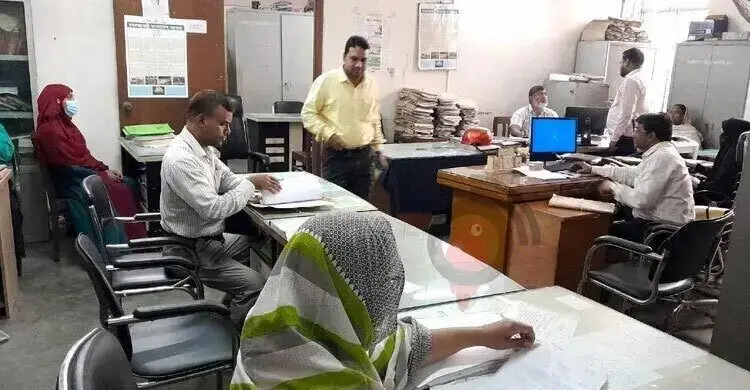 সকাল ৯টার মধ্যে ঢুকতে হবে অফিসে, দেরি হলেই শাস্তি